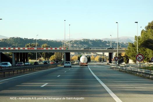NICE (06, Alpes Maritimes) – Pont de l'échangeur Nice-Saint-Augustin sur l'autoroute A 8 – E 80