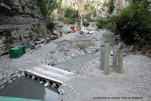 UTELLE & TOURNEFORT (06, Alpes-Maritimes) – Nouveau « Pont des Batteries », construction du nouveau pont, forage et bétonnage des pieux de fondation