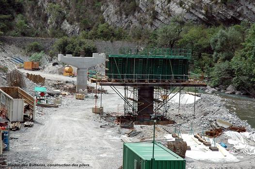 UTELLE & TOURNEFORT (06, Alpes-Maritimes) – Nouveau « Pont des Batteries », construction des piliers du viaduc