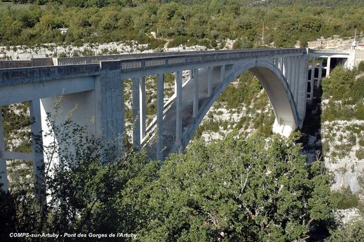 COMPS-sur-ARTUBY (83, VAR) – Pont de la RD 71 sur le Canyon de l'Artuby