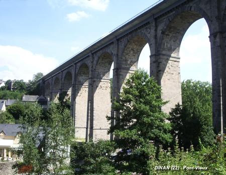 DINAN (22100,Côtes-d'Armor) – Le Pont-Vieux