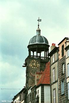 RIOM (63, Puy-de-Dôme) – Tour de l'Horloge, tour Renaissance sur une base d'origine médiévale
