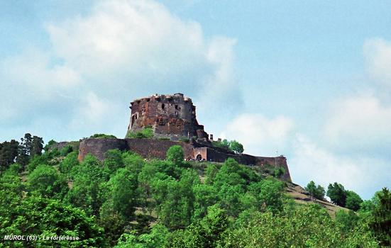 MUROL (63790, Puy-de-Dôme) – Le château-citadelle
