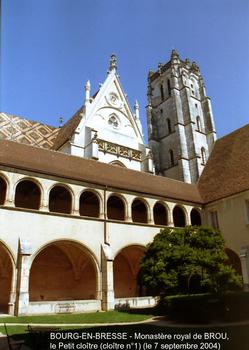 BOURG-EN-BRESSE (01) - Monastère royal de Brou, les cloîtres et l'église