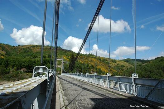 Pont de TREBOUL sur la Dordogne (lac de retenue du barrage de Sarrans) entre Sainte-Marie (15230, Cantal) et Lieutadès (15110, Cantal), mise en service:1935