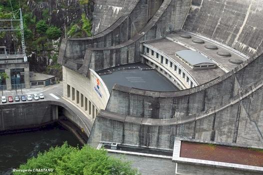 Barrage de CHASTANG (19, Corrèze) – la centrale hydroélectrique (P:300 MW)