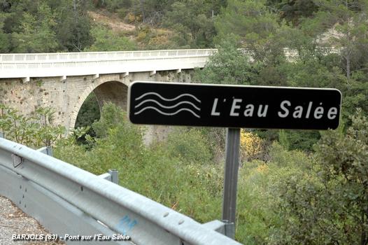 BARJOLS (83670, Var) – Pont de la route D 560 sur le ruisseau l'Eau Salée