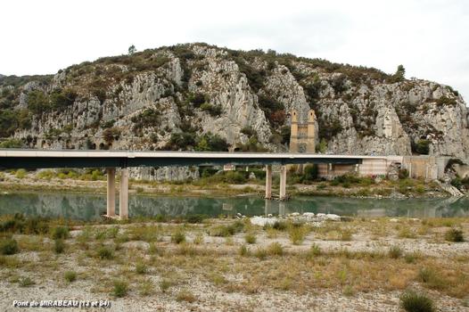 Défilé de MIRABEAU (13, Bouches-du-Rhône et 84, Vaucluse) – Pont de la route N 96 sur la Durance