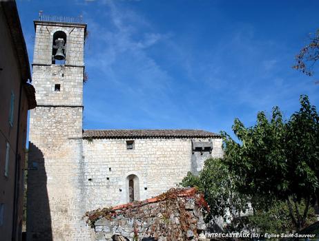 Eglise Saint-Sauveur, Entrecasteaux : Église fortifiée construite au XIIIe, le clocher du XVIIe a été remanié plusieurs fois