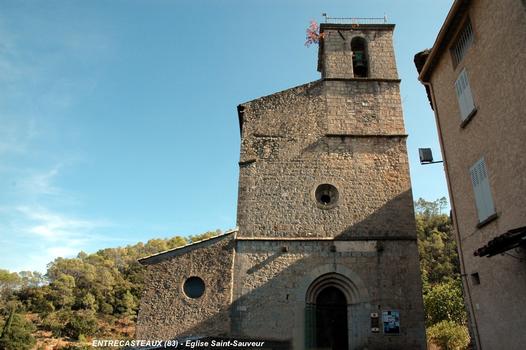 Eglise Saint-Sauveur, Entrecasteaux: Église fortifiée construite au XIIIe, le clocher du XVIIe a été remanié plusieurs fois