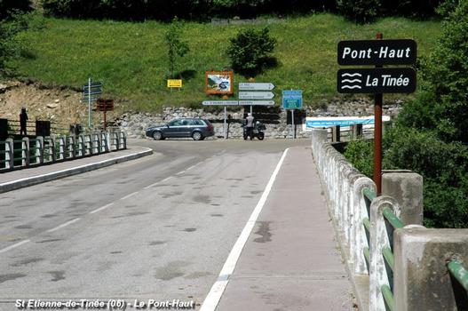 SAINT-ETIENNE-DE-TINEE (06, Alpes-Maritimes) – Le « Pont-Haut » sur la Tinée, route RD 2205