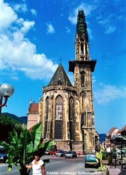THANN (68, Haut-Rhin) – Collégiale Saint-Thiébaut,chevet et clocher de 78 m en cours de restauration