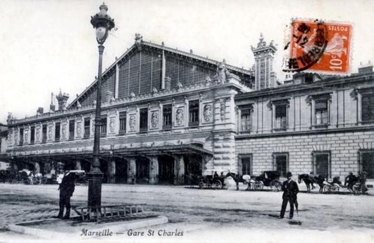 MARSEILLE - La Gare Saint-Charles,vers 1910 (carte postale)