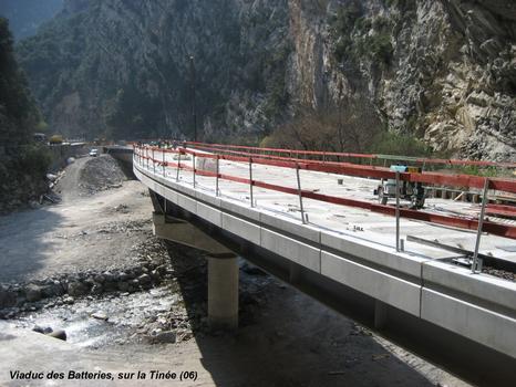 UTELLE & TOURNEFORT (06, Alpes-Maritimes) – « Viaduc des Batteries », le tablier est prêt à recevoir l'étanchéité et le revêtement de chaussée
