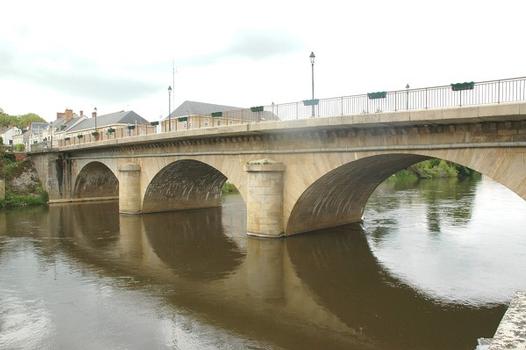 Argenton-sur-Creuse (36200, Indre) - le Pont-Neuf