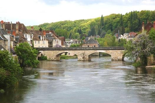 Argenton-sur-Creuse (36200, Indre) - le Pont-Vieux