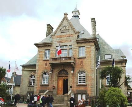 Perros-Guirec Town Hall