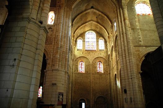 La Charité-sur-Loire (58400, Nièvre) - Eglise Notre-Dame , le bras du transept sud, également épargné par la destruction du XVIe