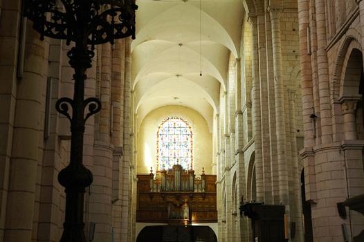La Charité-sur-Loire (58400, Nièvre) - Eglise Notre-Dame, l'orgue en tribune du narthex: La Charité-sur-Loire (58400, Nièvre) - Eglise Notre-Dame , l'orgue en tribune du narthex