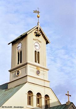 REYKJAVIK – Le clocher de la cathédrale