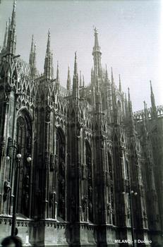 MILAN - La Cathédrale, élévations et pinacles de la façade sud