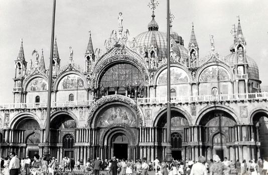 VENISE (Vénétie) – Basilique Saint Marc, façade sur la Piazza San Marco