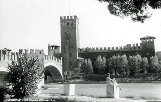 VERONE (Vénétie) – Pont des Scaliger sur l'Adige et le Vieux-Château (14e siècle)