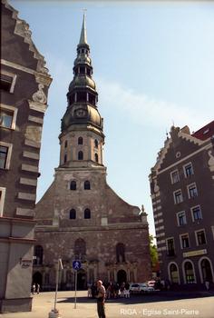 RIGA – Eglise Saint-Pierre, construite à la fin du XVIIe, le clocher s'élève à 122 m