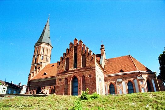 KAUNAS – Eglise Vytautas, édifice gothique construit au XVe sur la rive nord du fleuve Niemen