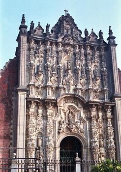Mexico - Façade principale du Sagrario, le fronton de style churrigueresque : Mexico - Façade principale du Sagrario , le fronton de style churrigueresque
