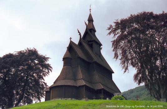 VIK (Sogn og Fjordane) - HOPPERSTAD STAVKIRKE,église en «bois debout» du 12e siècle