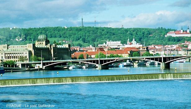 PRAGUE – Pont Stefánikùv (Stefánikùv most), sur la Moldau (Vltava)