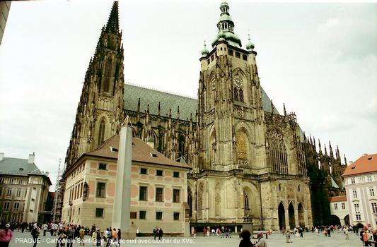 PRAGUE – Le Château –La Cathédrale Saint-Guy (katadrála Sv.Vita), c'est la plus grande cathédrale du pays. Commencée en 1344, sa construction s'est achevée en 1929 sur la façade ouest
