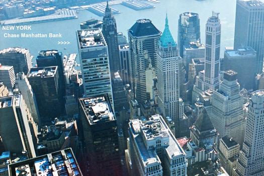 NEW YORK, Manhattan–Financial District – Le building de la « Chase Manhattan Bank », vu de la tour n°2 du WTC