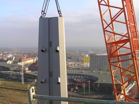 Berliner Brücke, Halle (Saale) – Setzen des Pylons mit einem LRD 1750