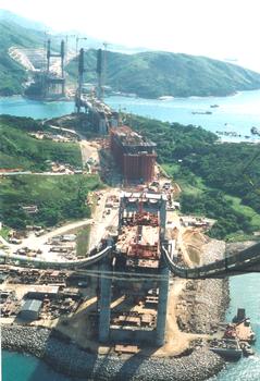 Vue du Lantau Fixed Crossing pendant la construction