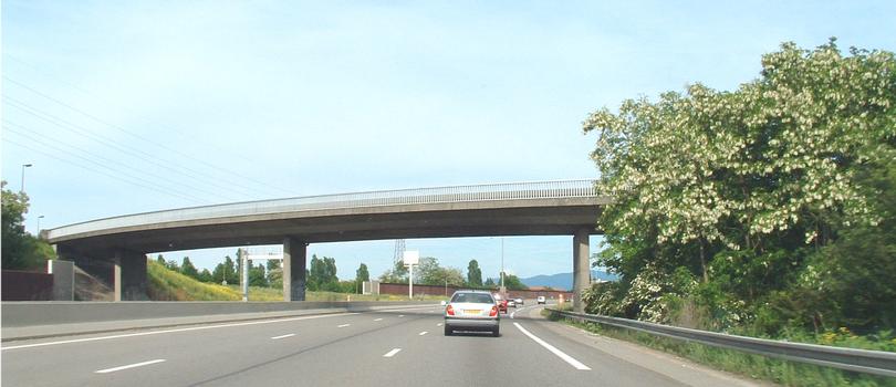 Autoroute A 36 à Illzach (68). Pont de la sortie Mulhouse-Centre
