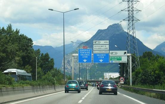 L'A 480 est une branche de l'A48 destinée à la déserte des quartiers ouest de Grenoble et à la jonction avec l'A51