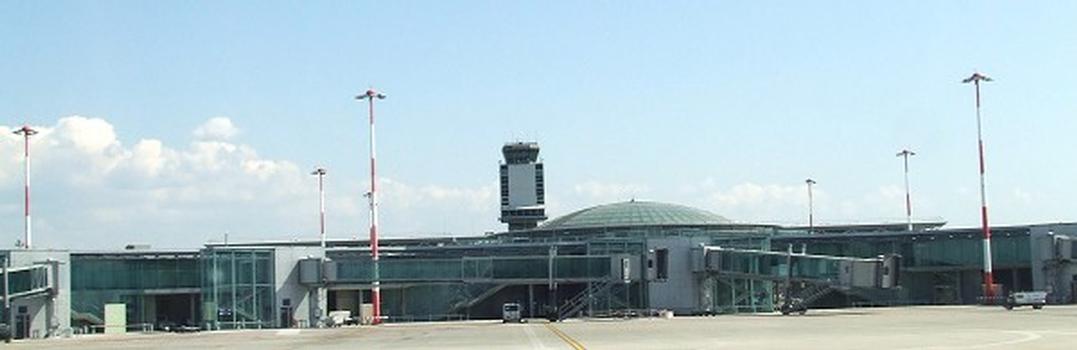 Aérogare de l'aéroport de Mulhouse-Bâle