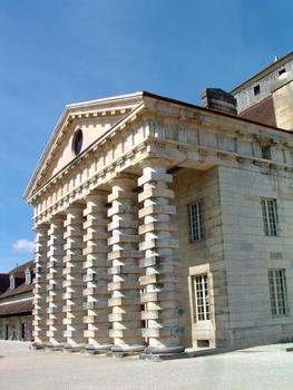 Les salines Royales d'Arc et Senans (1775-1779) selon les plans de Ledoux: La maison du directeur