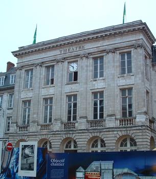 Arras: Le théâtre construit selon les plans d'Adrien Gillet. Inauguré le 30.11.1785