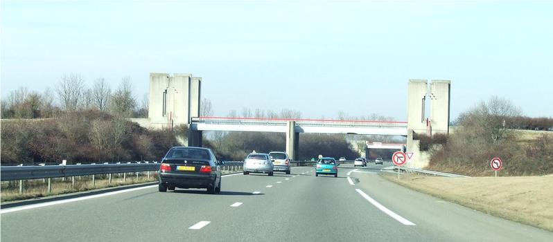 Autoroute A 35 à Meyenheim(68). (Direction Colmar)