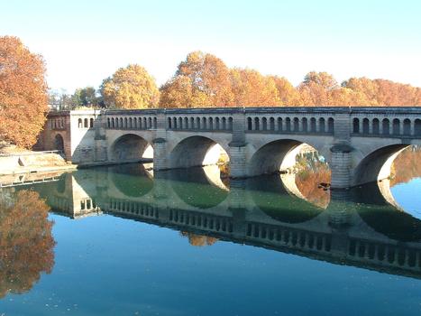 Béziers: Pont-canal sur l'Orb. (1857)