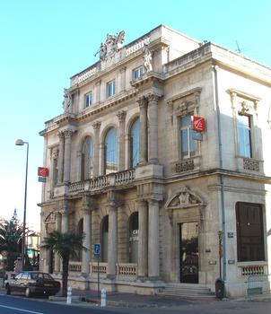 Béziers: le siège de la Caisse d'Epargne