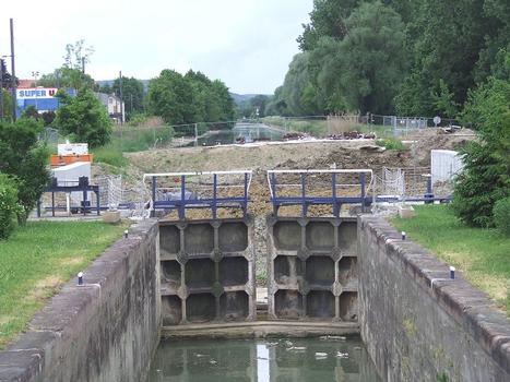Brunstatt: construction d'un passage routier sous le Canal du Rhône au Rhin.Situation des travaux au 18 mai 2008