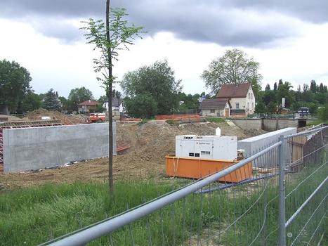 Brunstatt: construction d'un passage routier sous le Canal du Rhône au Rhin.Situation des travaux au 18 mai 2008