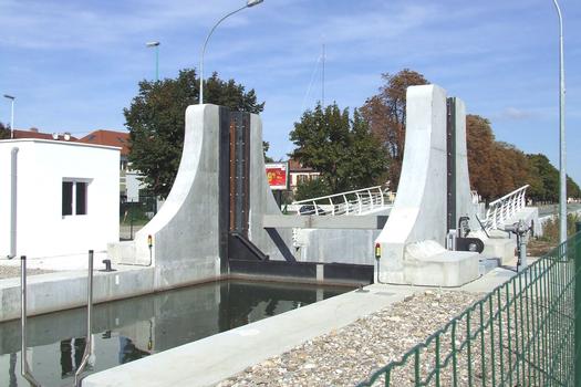 Rhone-Rhine Canal, MulhouseSection between the old and new lock No. 41