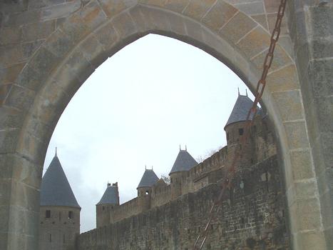 Ziehbrücke der Stadtmauern von Carcassonne