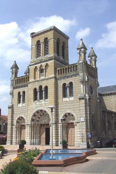Digoin: Notre-Dame de la Providence. XIXè. Siècle./ Style néo romano-byzantin