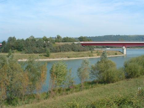 Strassenbrücke am Zusammenfluß des Grand Canal d'Alsace und des Rhein-Rhone-Kanals